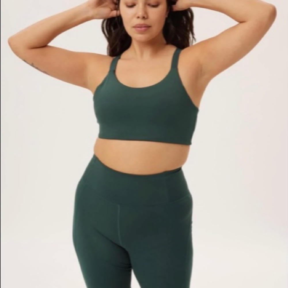 Girlfriend Collective Lou V Back bra in BLACK